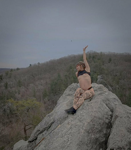 lovlylindss nudes only fans