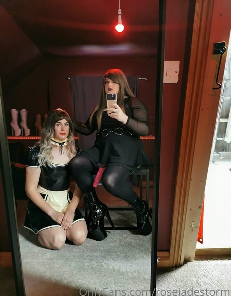 rosejadestorm onlyfans leaks.