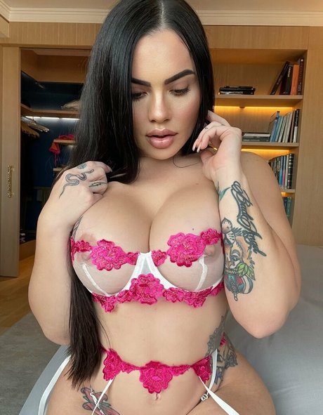 majo secrets onlyfans topless