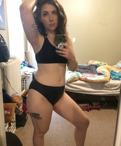 Viola Volta is on onlyfans