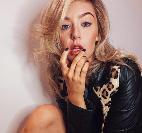 Creative Calm ASMR onlyfans leaks naked