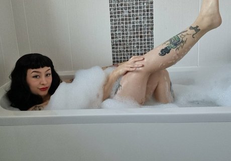 xalexaddams onlyfans naked leak