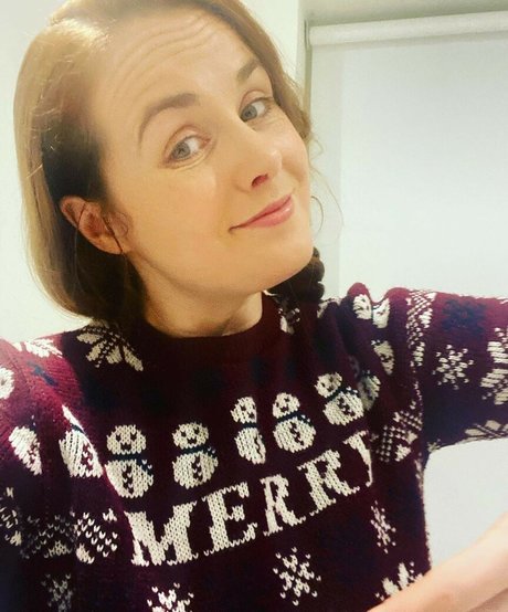 Beth Roars onlyfans model images