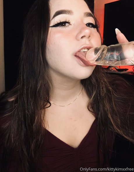 kittykimxxfree onlyfans free content