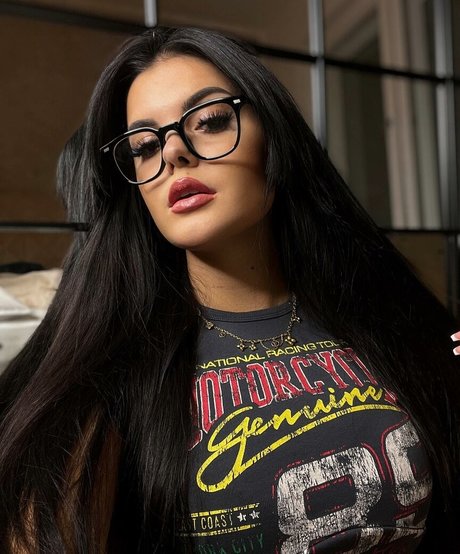 Lara Benjamina Winter free onlyfans porn