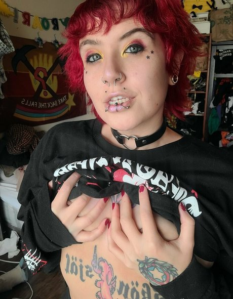 Boxcarxo onlyfans model photo