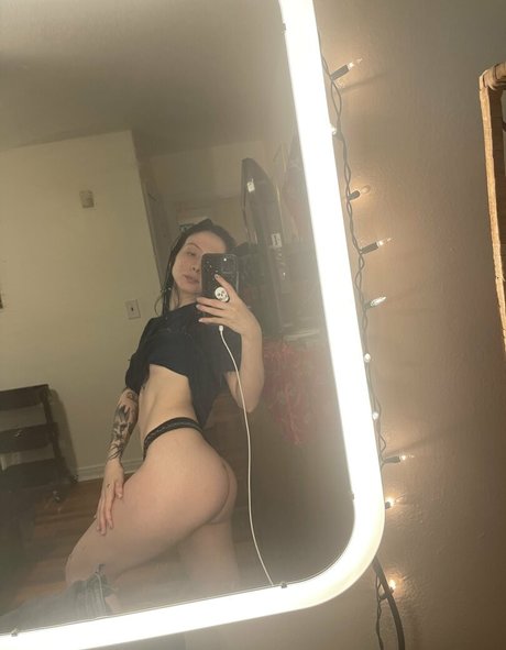 thatshortcutegirl naked on onlyfans