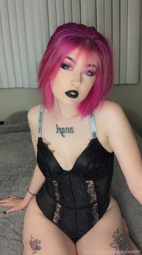 peachybabe001 onlyfans striptease