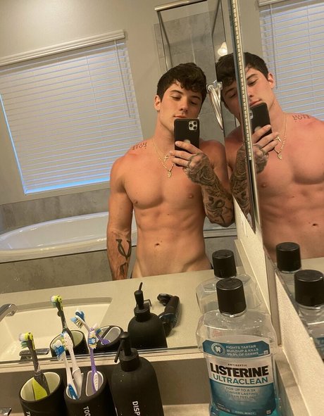 deek aesthetic onlyfans topless