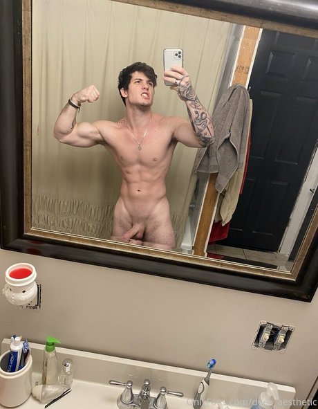 deek aesthetic feet onlyfans