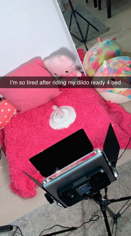 brattyjewlss nude onlyfans pics