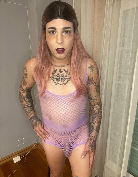 chatting onlyfans exclusive illustration