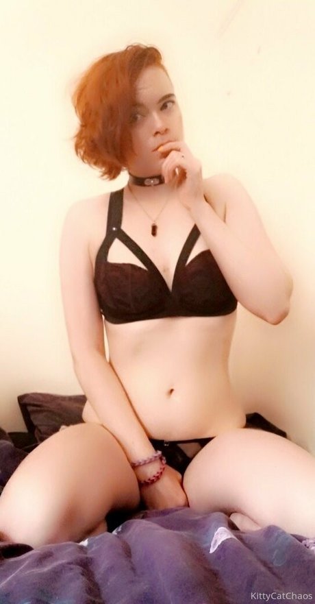naughtylittlekitten93 onlyfans leaks