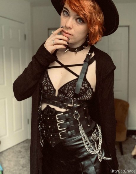 naughtylittlekitten93 free only fans