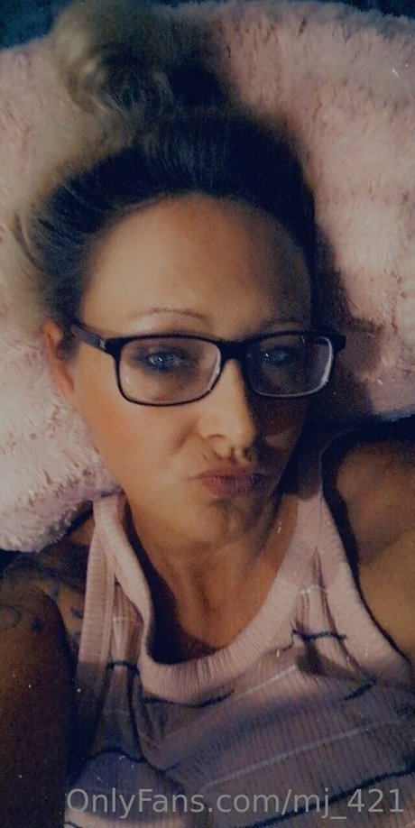 mj 421 onlyfans leakes