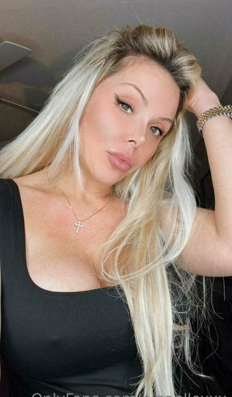 gloryhole wife onlyfans hot pictures