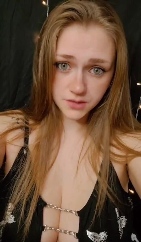 Ivory Ray onlyfans leaked.