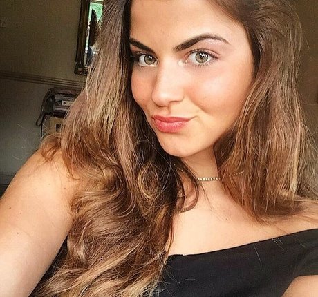 Lauren Fardon sexy onlyfans