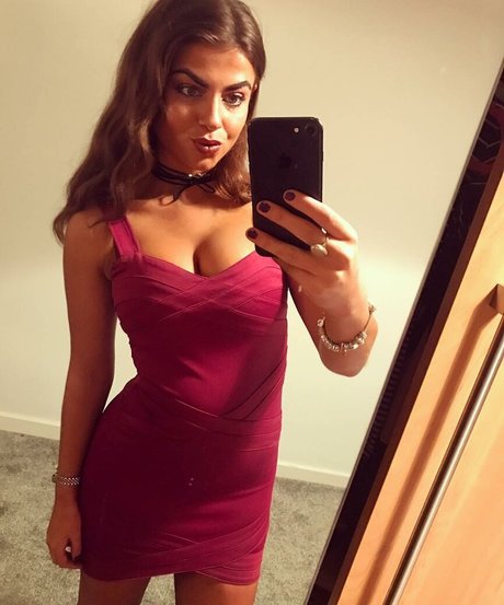 Lauren Fardon onlyfans strip