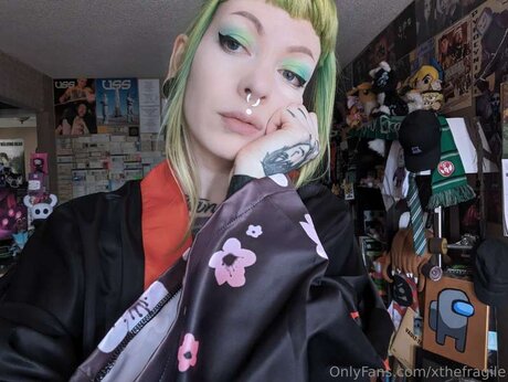 xthefragile onlyfans nude leaked