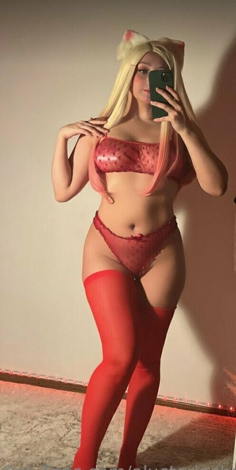 aluctoriachan onlyfans leaked.