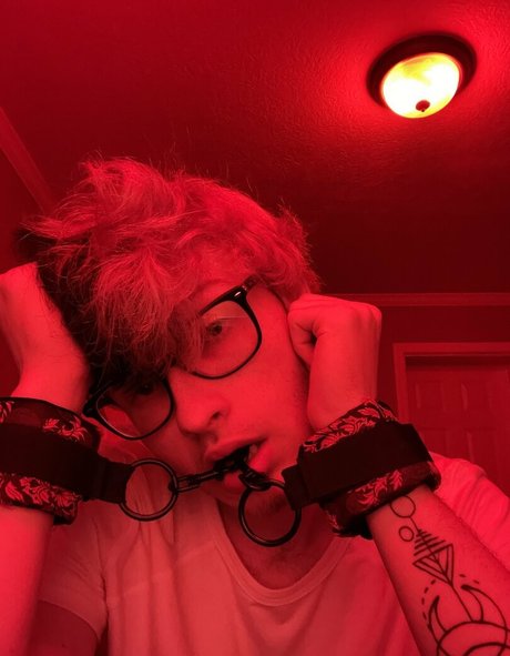 imakeugay onlyfans content