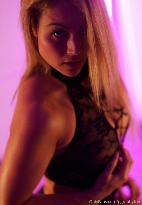 pgraphyfree onlyfans model images
