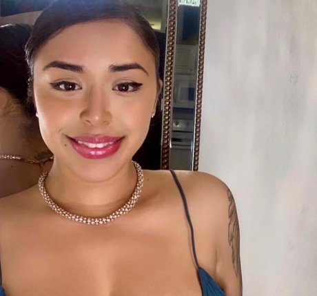 Sarai Fonseca onlyfans model images