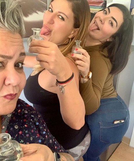 Nicky Nicole onlyfans topless