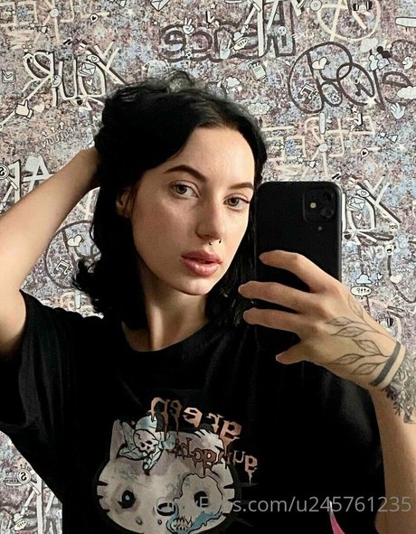 alicewonderfull nude onlyfans leaked