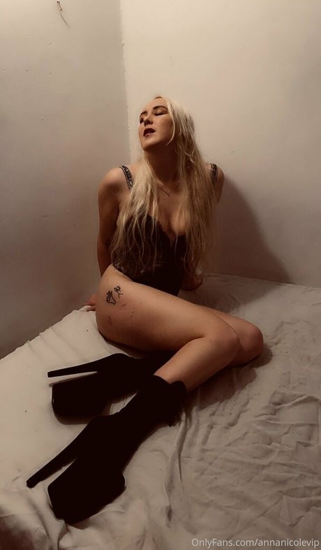 annanicolevip only fans leaks