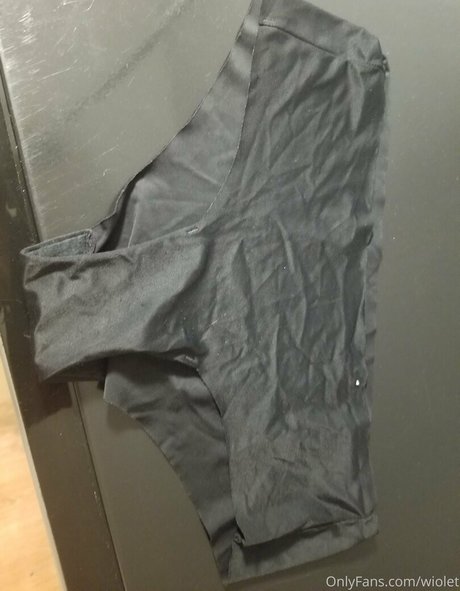 wiolet onlyfans boobs