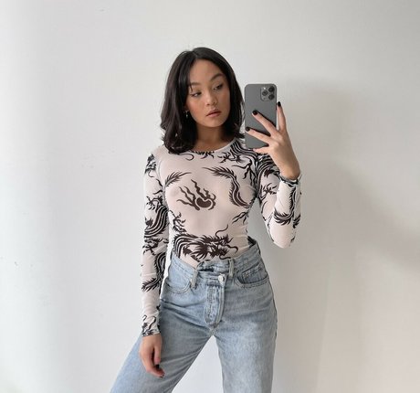 Summer Rachel Warren tits onlyfans