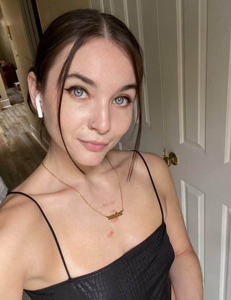 Megan Graves naked onlyfans