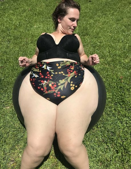 hourglassleigh Profile image