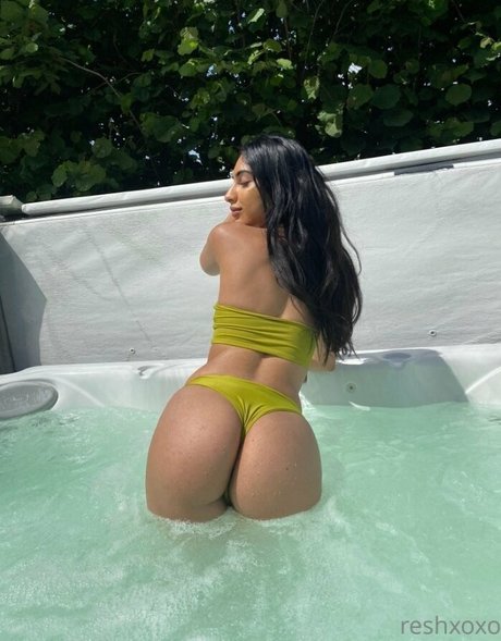 Reshmaxoxo onlyfans page