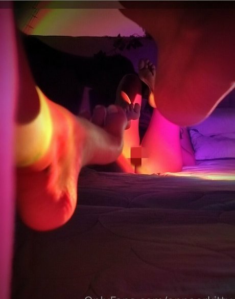 annaorkitty naked onlyfans leak