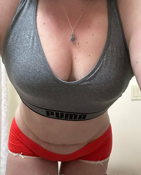 ronnie rae 82 onlyfans leaked tits