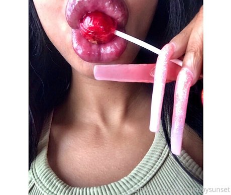 realrubysunset nude leak onlyfans