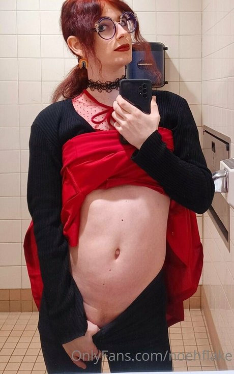 noehflake nude on onlyfans