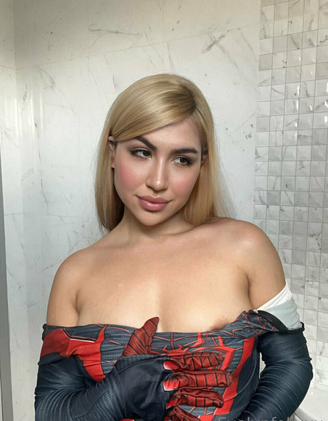 Evelyn Felix onlyfans leaked pics