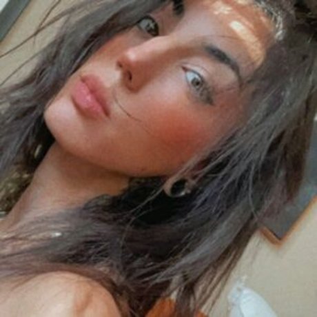 emz v3 onlyfans sexy