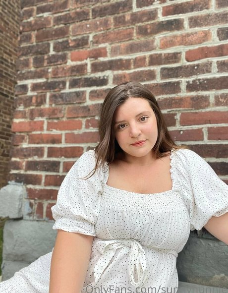 Sunnyhunnie leaks onlyfans porn