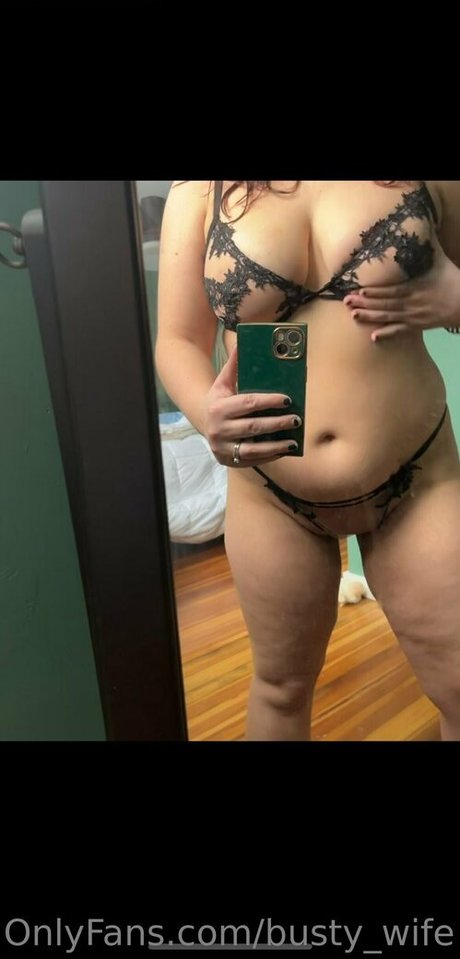 busty wife onlyfans leak naked