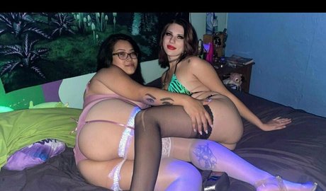 lustystardust only fans pictures