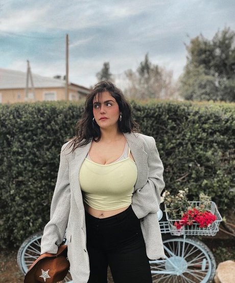 Noam L onlyfans striptease