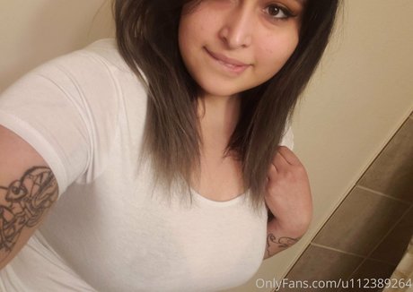 nena224 onlyfans creator