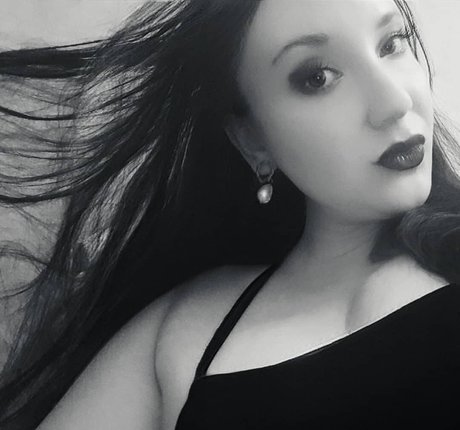 Lena Leyman onlyfans striptease