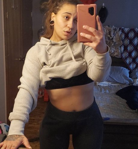 Emm Loomis onlyfans nude leak