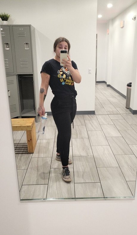 Emm Loomis Profile image